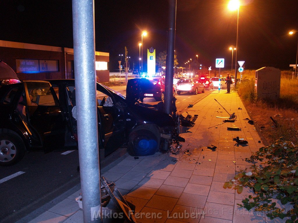 VU Koeln Porz Wahn Am Bahnhof P15.JPG